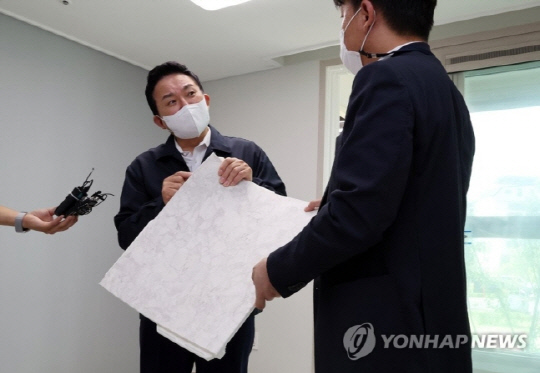 작년 8월 층간소음 현장 점검에 나섰던 원희룡 국토부 장관.